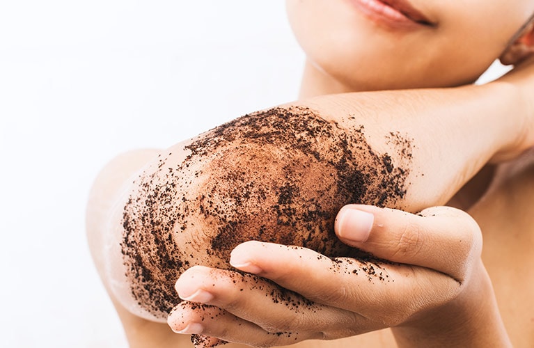 Peeling selber machen: 8 DIY-Rezepte für glatte Haut