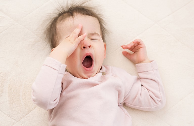 Ihr Baby will nicht schlafen? Wichtige Gründe und 5 Einschlafhilfen für Babys
