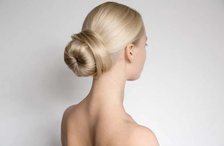 Low Bun: So stylst du den lässigen Knoten im Nacken 