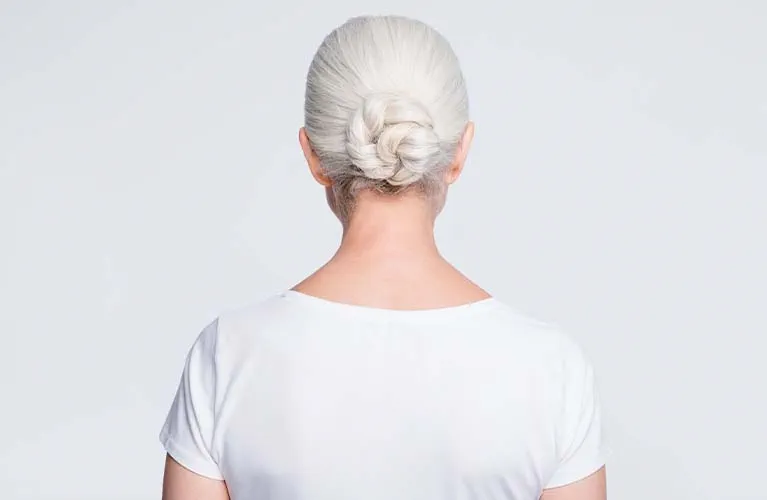 Low Bun: So stylst du den lässigen Knoten im Nacken 