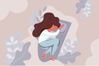  Illustration einer dunkelhaarigen Frau, die schläft. Der Hintergrund ist rosa.
