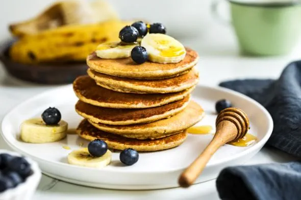 hacer tortitas saludables con plátano