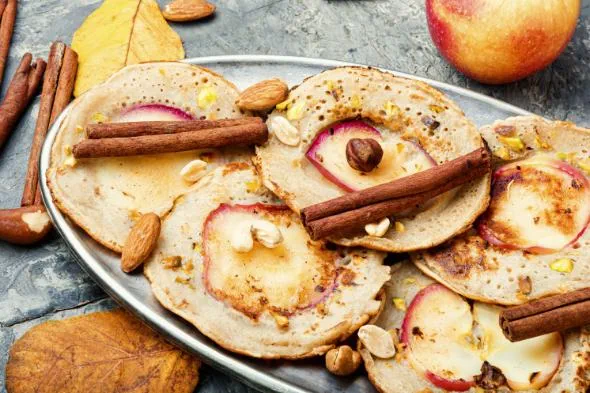 recetas tortitas sanas con manzana y canela