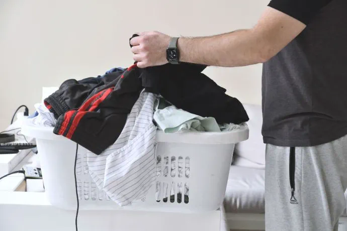 como quitar el mal olor de la ropa de deporte