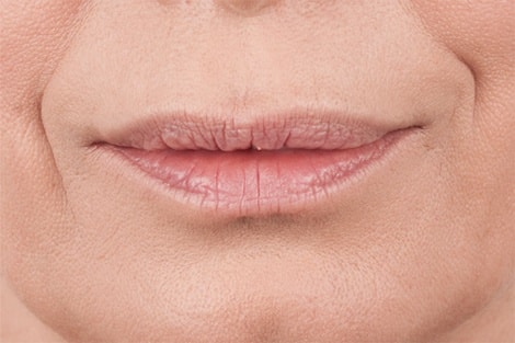 Close up sur lèvres démaquillées