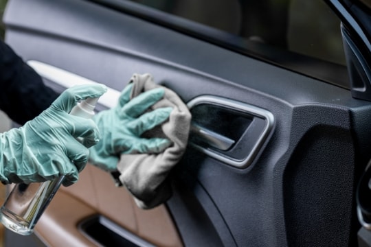 La guida completa alla pulizia degli interni dell'auto